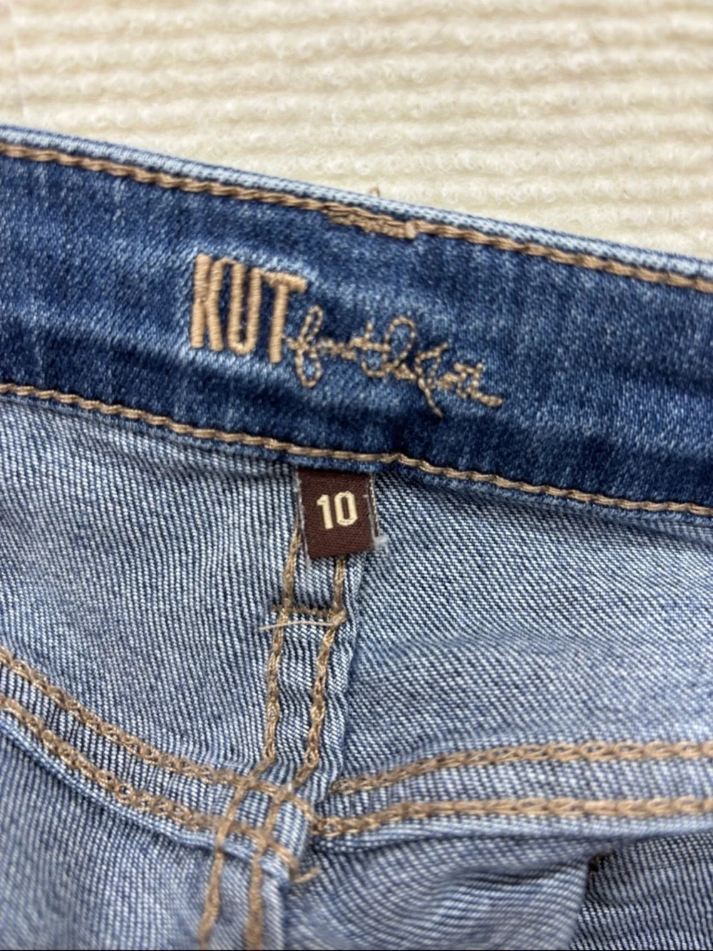 KUT FROM THE KLOTH | 10 Blue Denim Shorts - Classic Casual Style